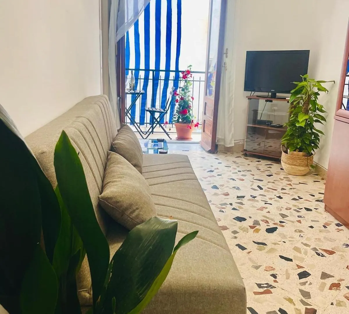 Casa Postierla Sea View Apartment Cefalu Italy